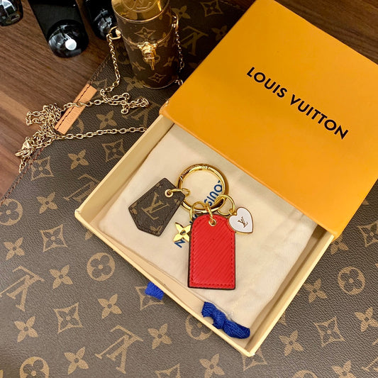 Colgante y llavero LV Louis Vuitton