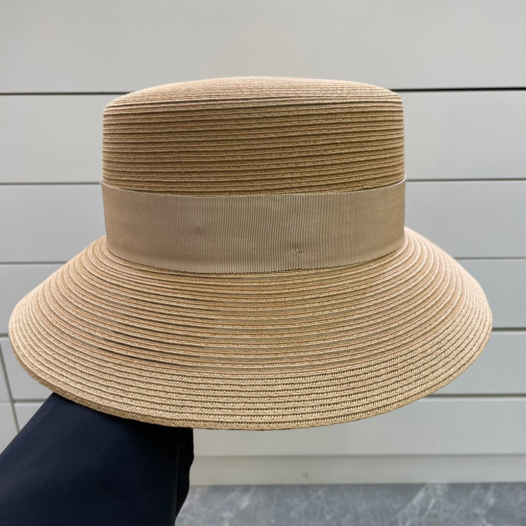 DIOR bucket hat