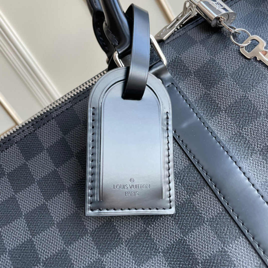Federaal Zelden geleidelijk Keepall 55 tas met Louis Vuitton schouderband - KJ VIPS