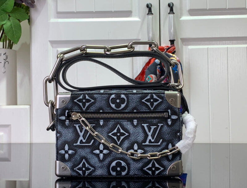 Bolso Mini Soft Trunk LOUIS VUITTON