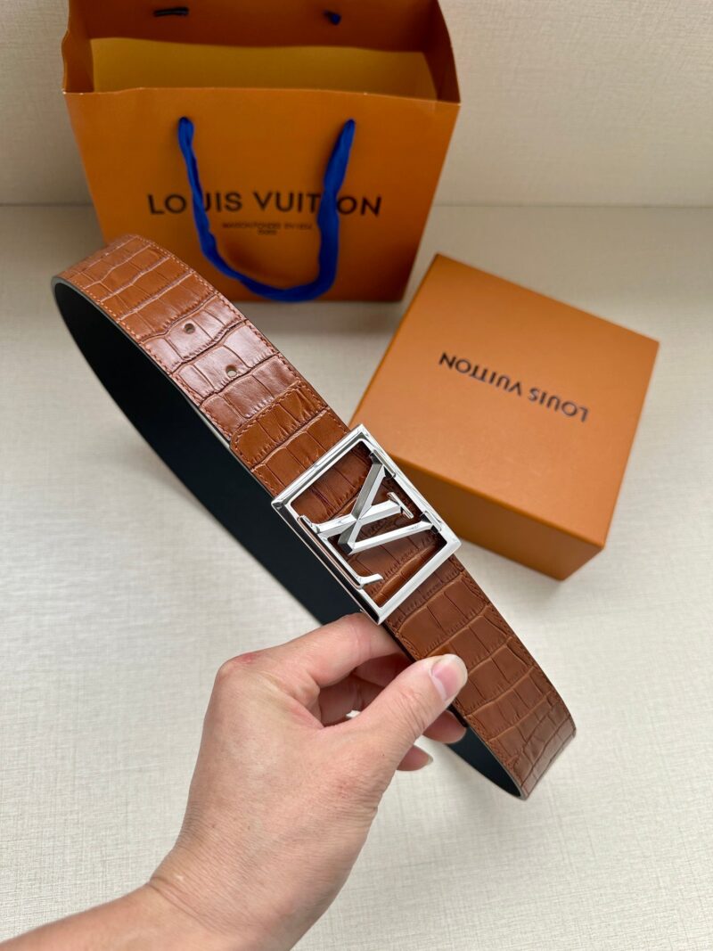 Cinturón Reversible LV Initials LOUIS VUITTON