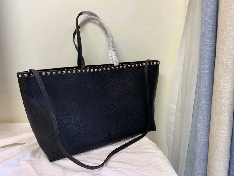 BOLSO SHOPPER ROCKSTUD VALENTINO - Imagen 3