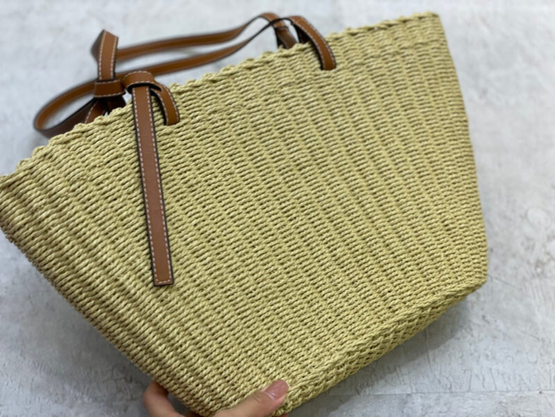 Bolso Shell Basket pequeño en hierba de elefante y piel LOEWE - Imagen 7