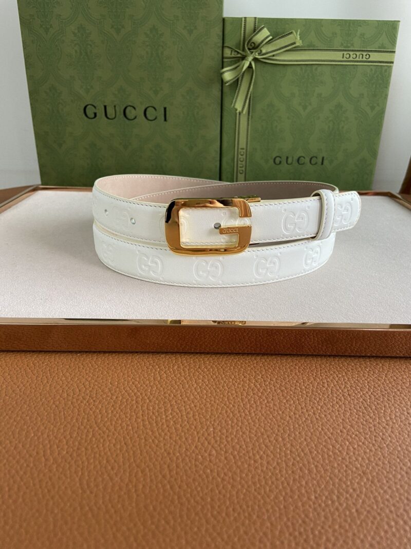 Cinturón de piel Gucci Signature