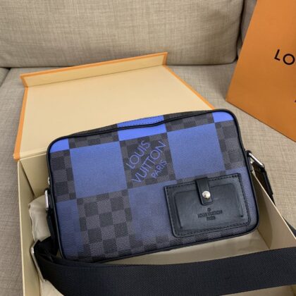 BOLSO ALPHA MESSENGER Louis Vuitton - KJ PLUS