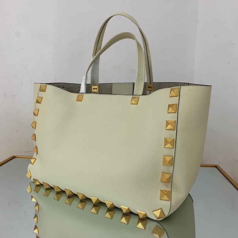 BOLSO SHOPPER ROCKSTUD VALENTINO - Imagen 4