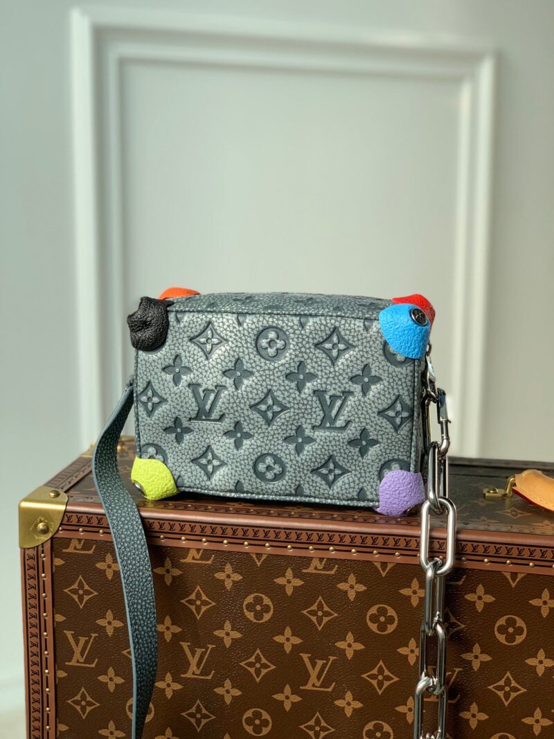 Bolso Mini Soft Trunk Louis Vuitton - Imagen 4