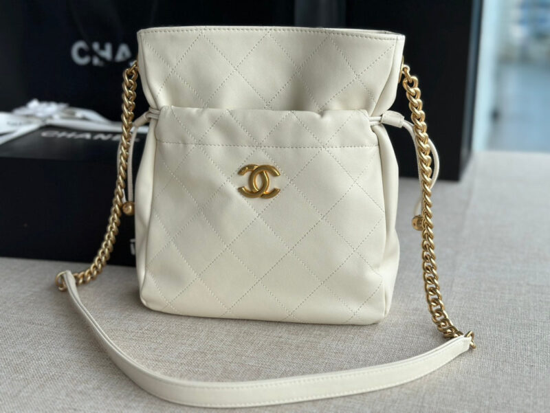 Bolso bombonera Chanel - Imagen 2