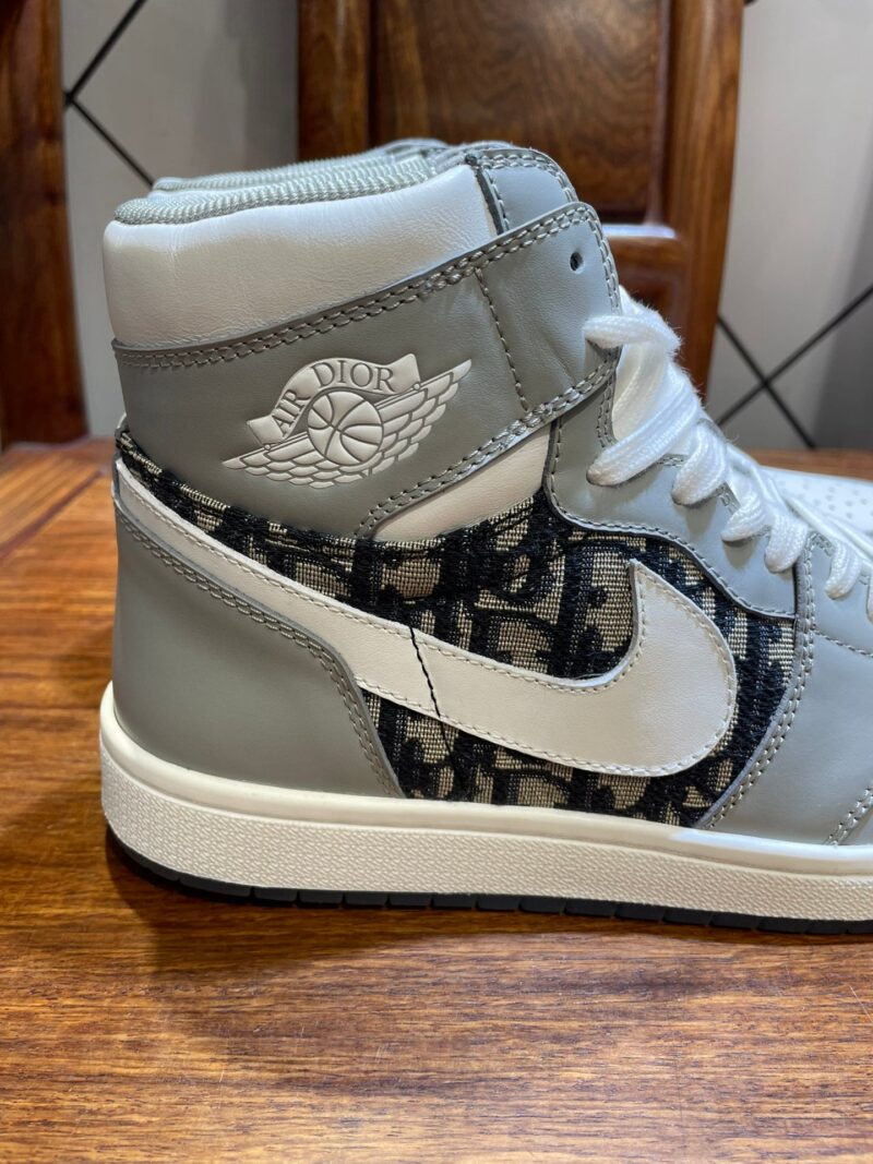 tenis Air Jordan 1 High de Jordan x Dior - Imagen 5