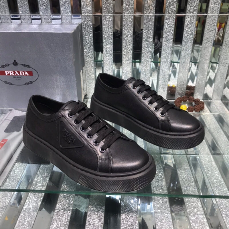 Zapatillas de piel suave PRADA - Imagen 4