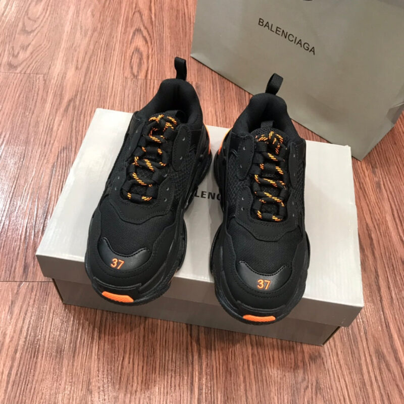 Zapatilla Triple S BALENCIAGA - Imagen 2