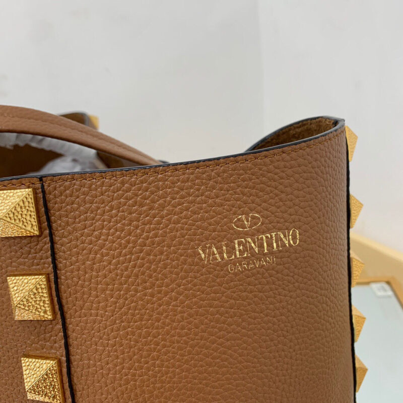 BOLSO SHOPPER ROCKSTUD VALENTINO - Imagen 2