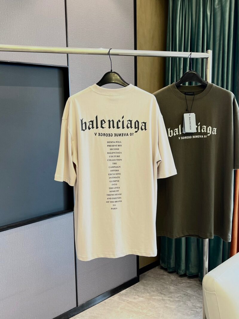 Camiseta con logo estampado BALENCIAGA - Image 4