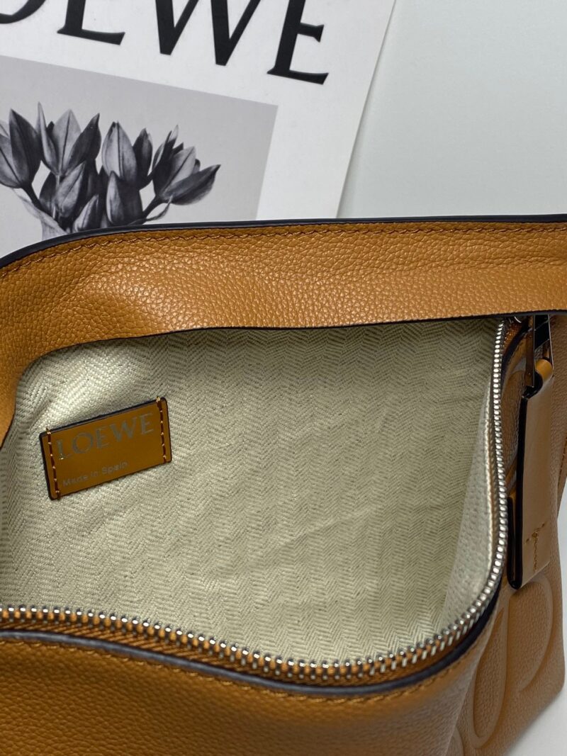 Bolso T Pouch LOEWE - Imagen 9