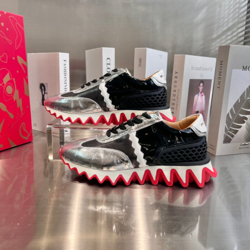 Loubishark CHRISTIAN LOUBOUTIN