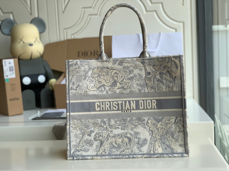 BOOK TOTE DIOR