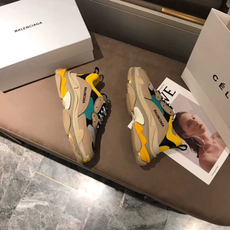 Zapatilla Triple S BALENCIAGA - Imagen 9