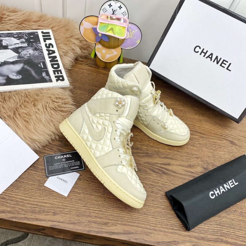 Zapatillas Air Jordan 1 High de Jordan x CHANEL - Imagen 2