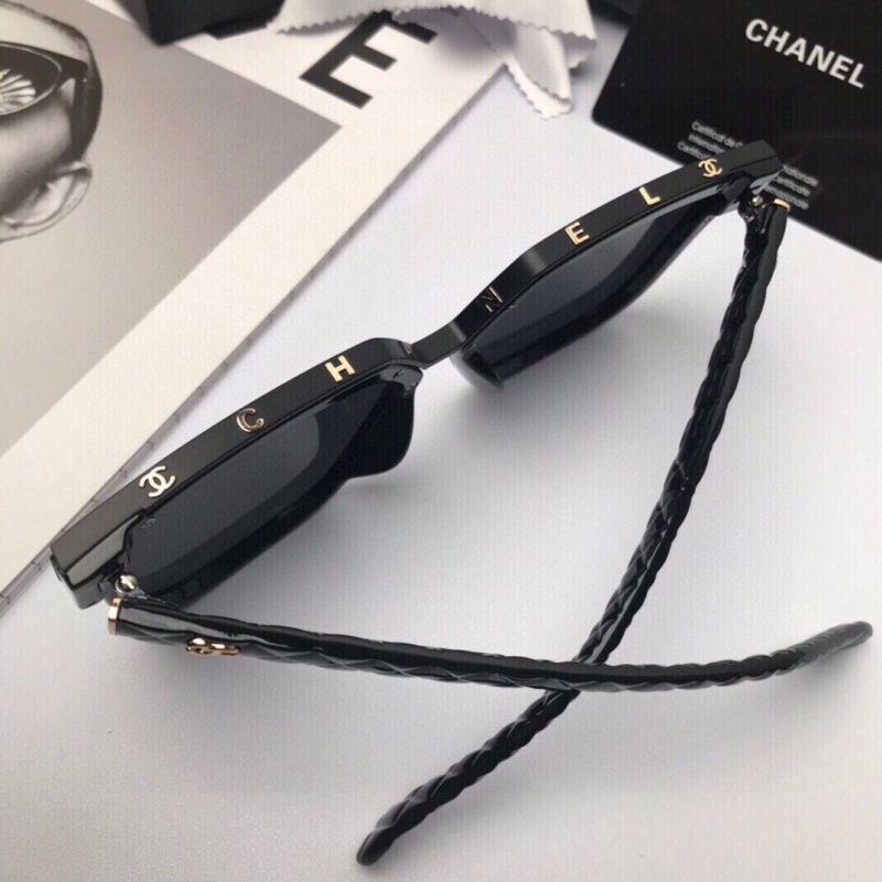 Gafas de sol cuadradas CHANEL - Imagen 4