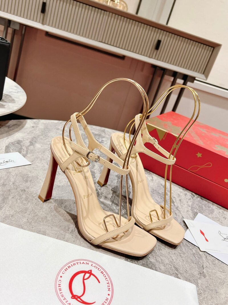 Condora Queen CHRISTIAN LOUBOUTIN