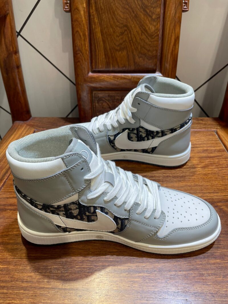 tenis Air Jordan 1 High de Jordan x Dior - Imagen 2