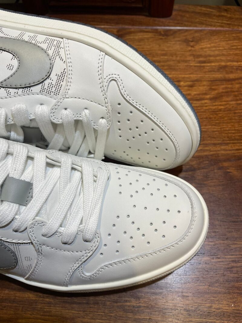 tenis Air Jordan 1 High de Jordan x Dior - Imagen 7