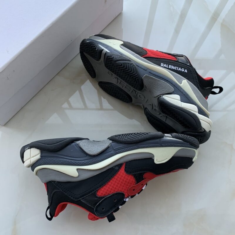 Zapatillas Triple S BALENCIAGA - Imagen 8