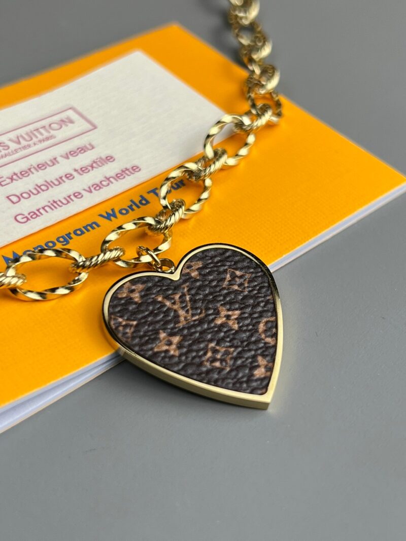 Collar LV Heart Louis Vuitton - Imagen 3