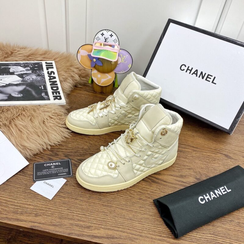 Zapatillas Air Jordan 1 High de Jordan x CHANEL - Imagen 7