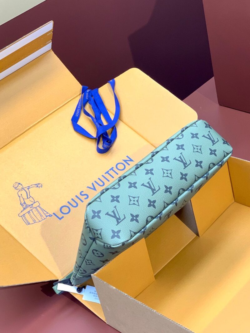 Cartera de mano Pochette Voyage Souple Louis Vuitton - Imagen 3