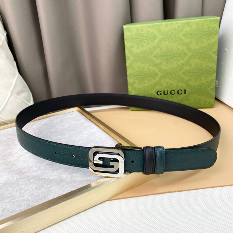 Cinturón reversible con GG cuadrada GUCCI