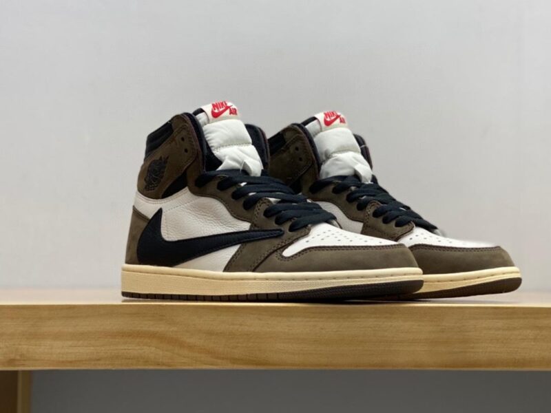 Zapatillas X Travis Scott Air Jordan 1 Hi OG