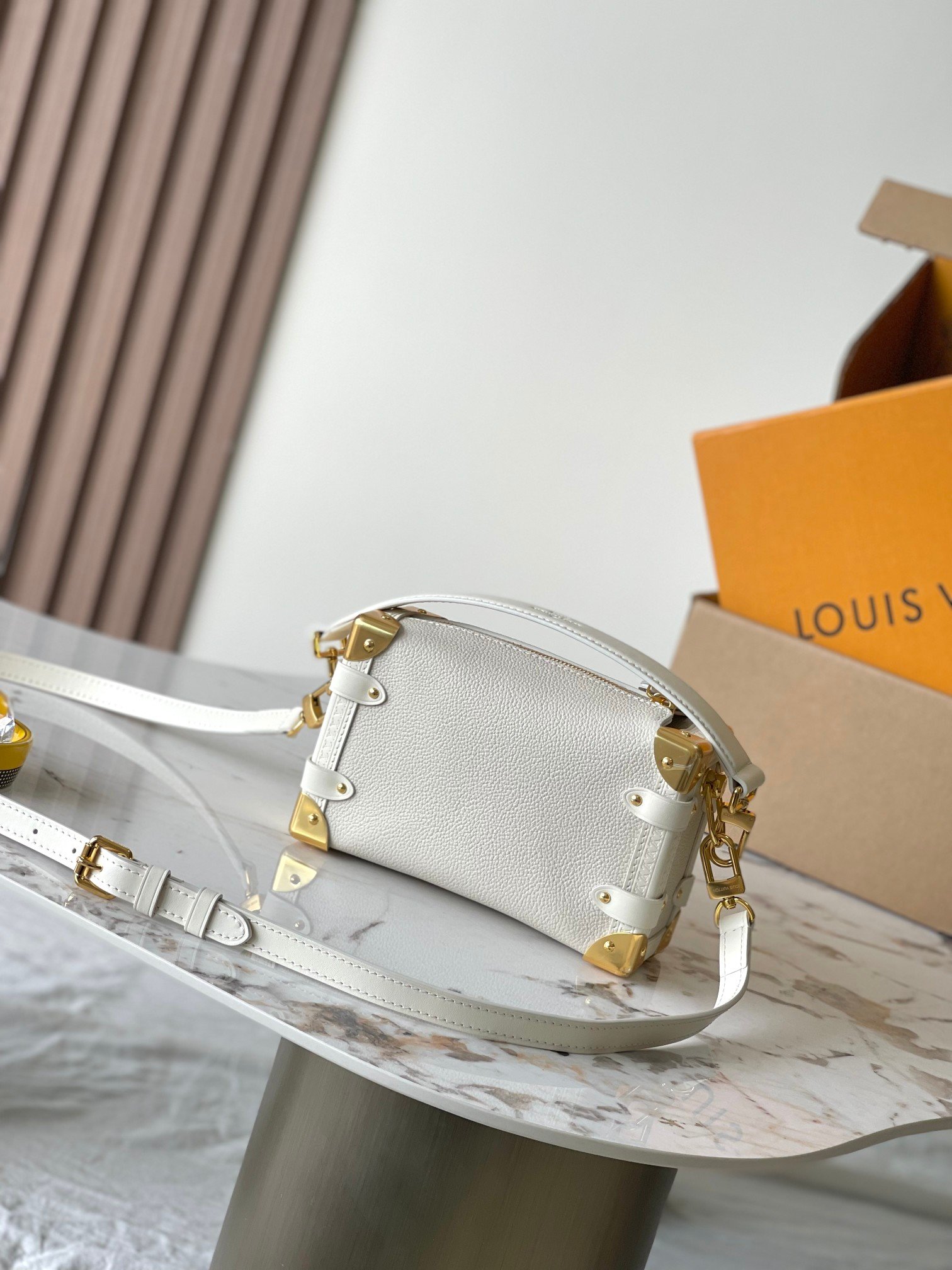 Bolso Side Trunk PM Louis Vuitton - Imagen 3