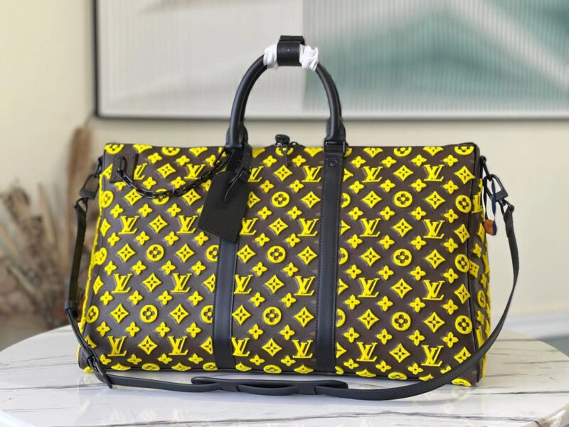 Bolso Keepall Triangle Bandoulière 50 Louis Vuitton