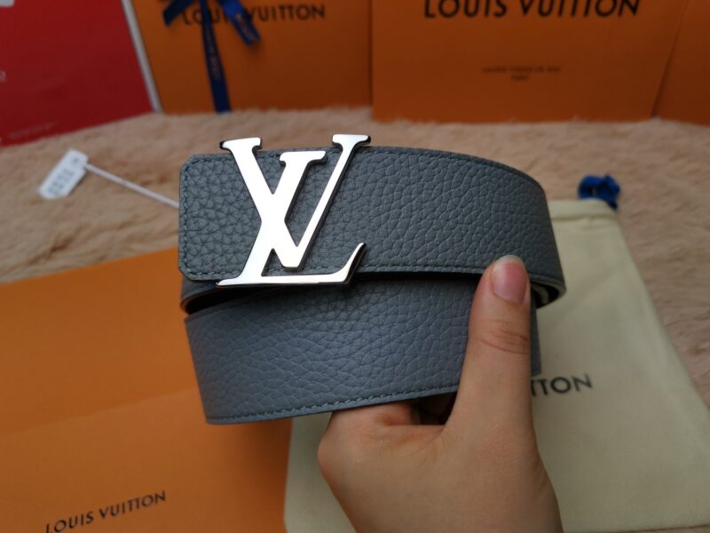 CINTURÓN LV INITIALS 40MM REVERSIBLE TAURILLON LOUIS VUITTON - Imagen 6