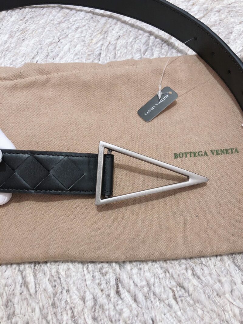 Cinturón con hebilla triangular BOTTEGA VENETA - Imagen 7