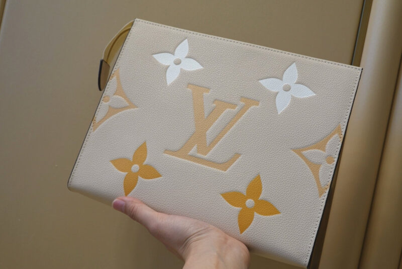 BOLSA DE ASEO 26 Louis Vuitton - Image 3