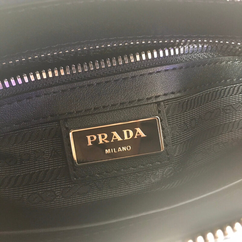 Bandolera de piel Saffiano PRADA - Image 8