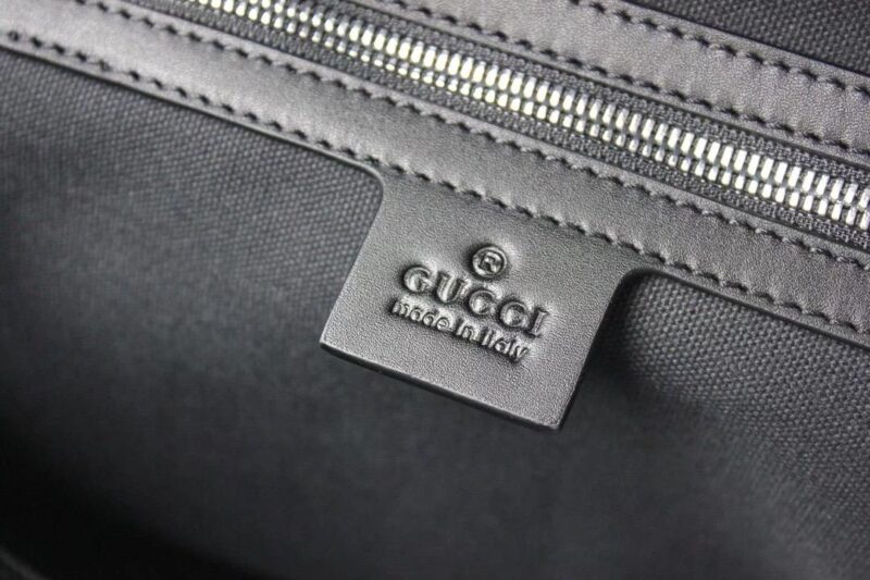 Bolsa de Viaje GG Supreme Suave Gucci - Image 9