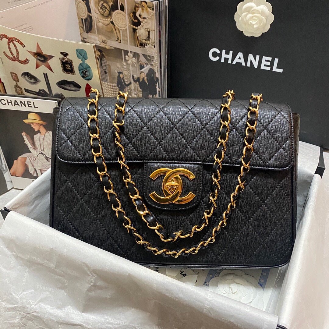 Bolso con solapa grande Chanel
