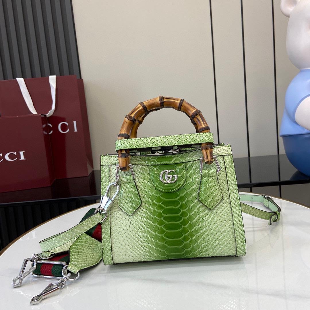 Minibolso tote Gucci Diana Gucci