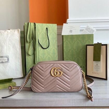 Bolso de Hombro GG Marmont Pequeño de Matelassé Gucci