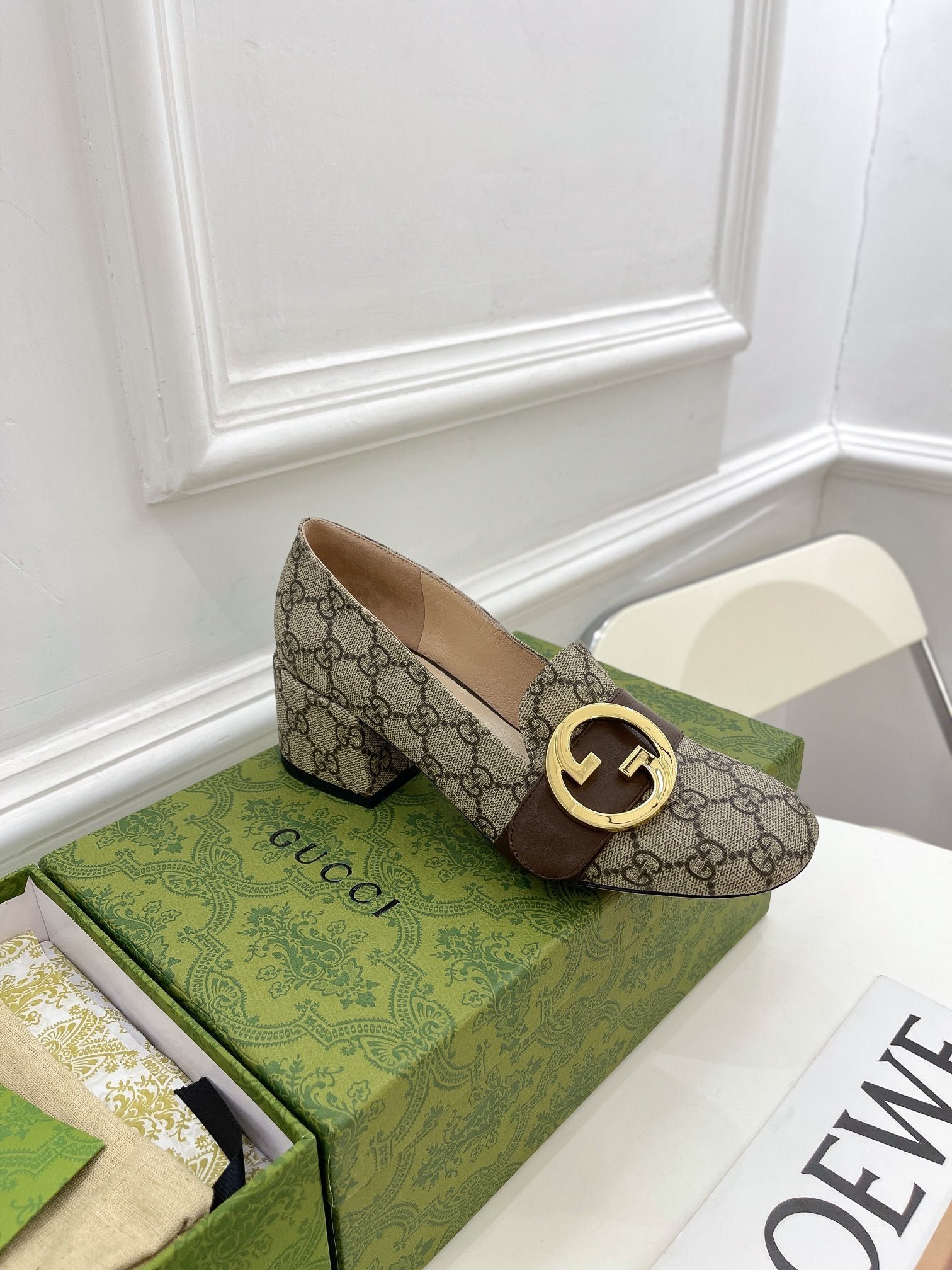 Zapato de salón Gucci Blondie de tacón medio