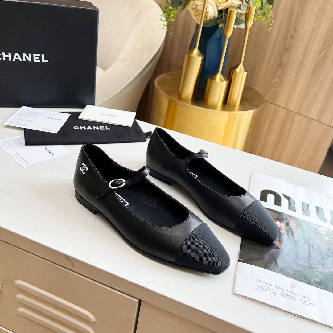 Mary Janes Chanel