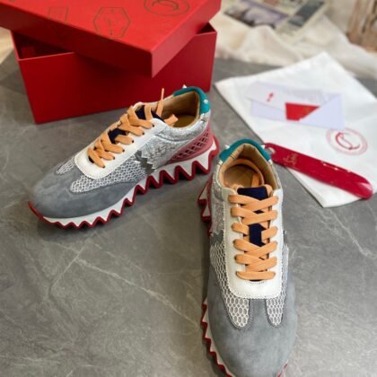 Loubishark CHRISTIAN LOUBOUTIN