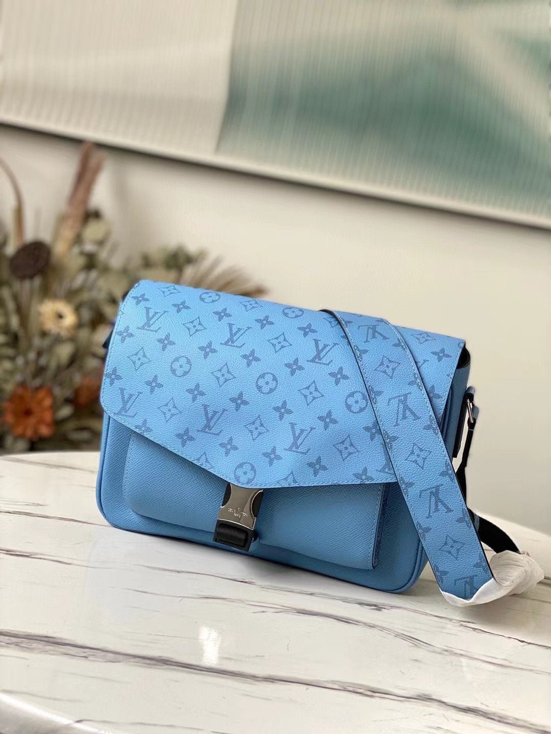 BOLSO MESSENGER NEW Louis Vuitton