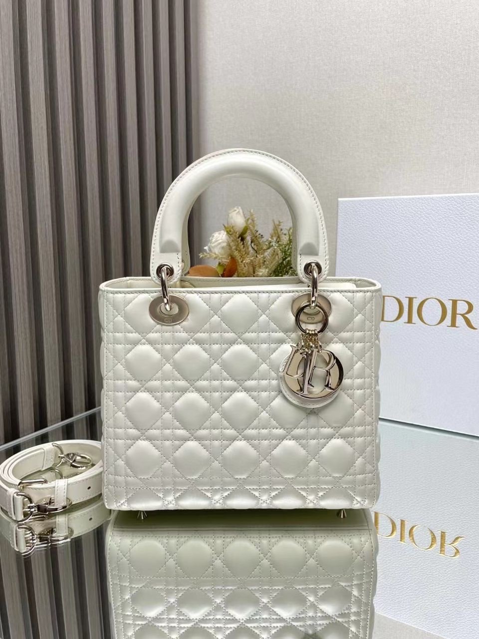BOLSO MEDIANO LADY DIOR