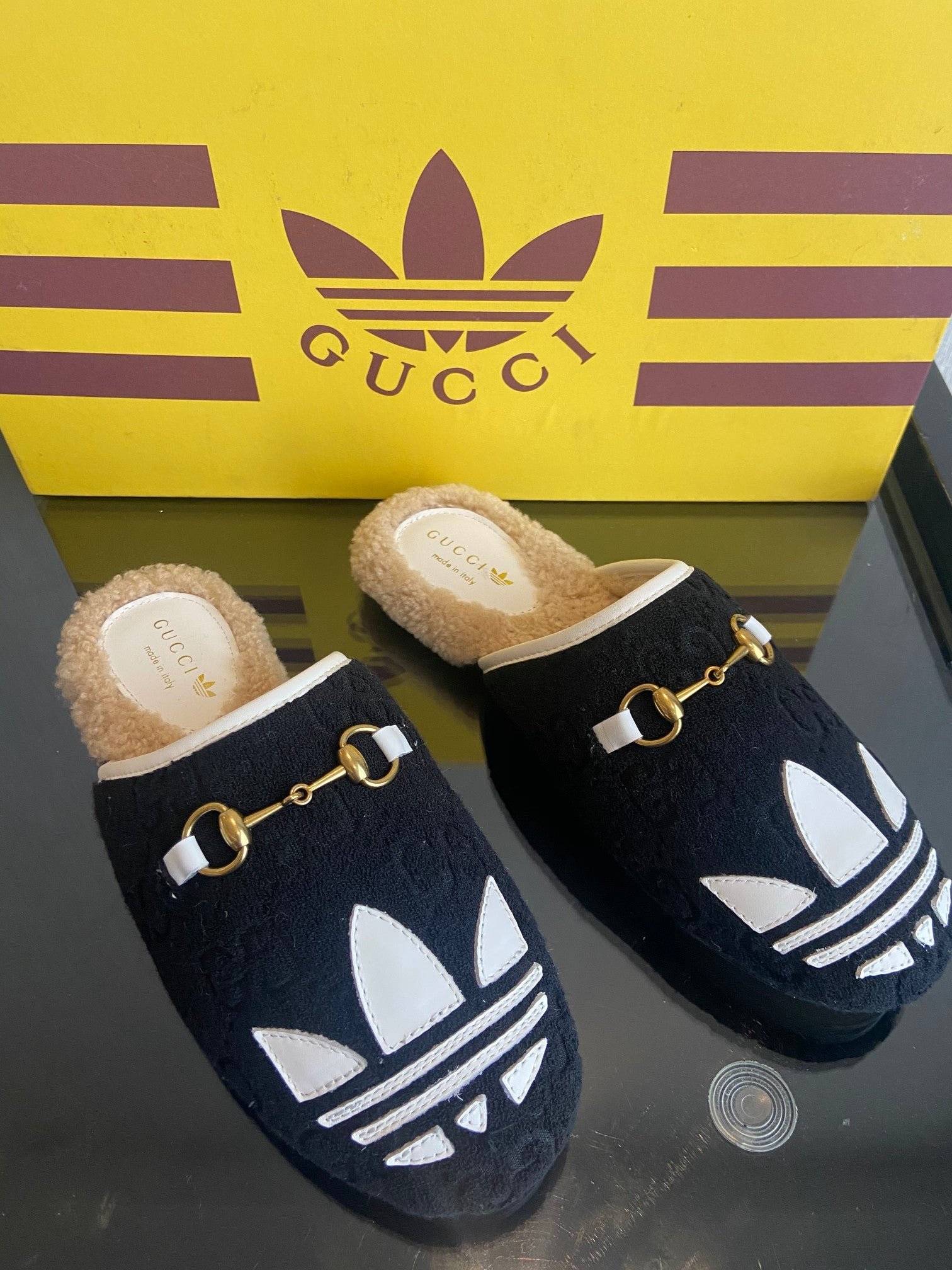 Chancla Adidas x Gucci