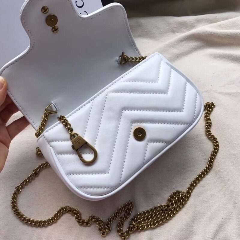 Microbolso GG Marmont de Piel Matelassé GUCCI - Imagen 4