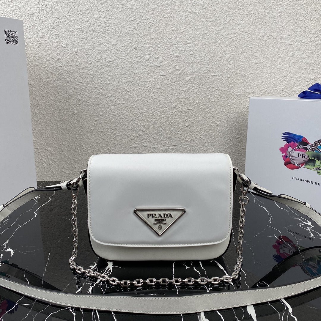 Bolso bandolera de piel saffiano PRADA